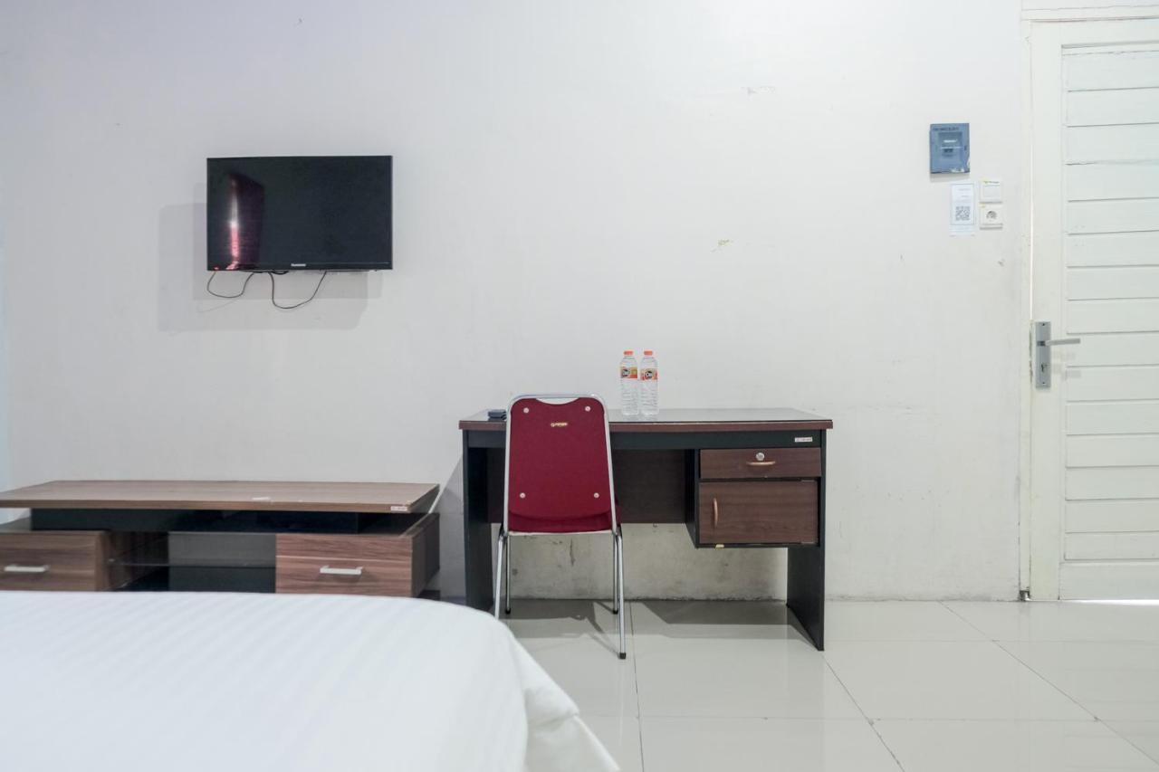 Djaboerigin Mongonsidi Guest House Redpartner Medan Eksteriør billede