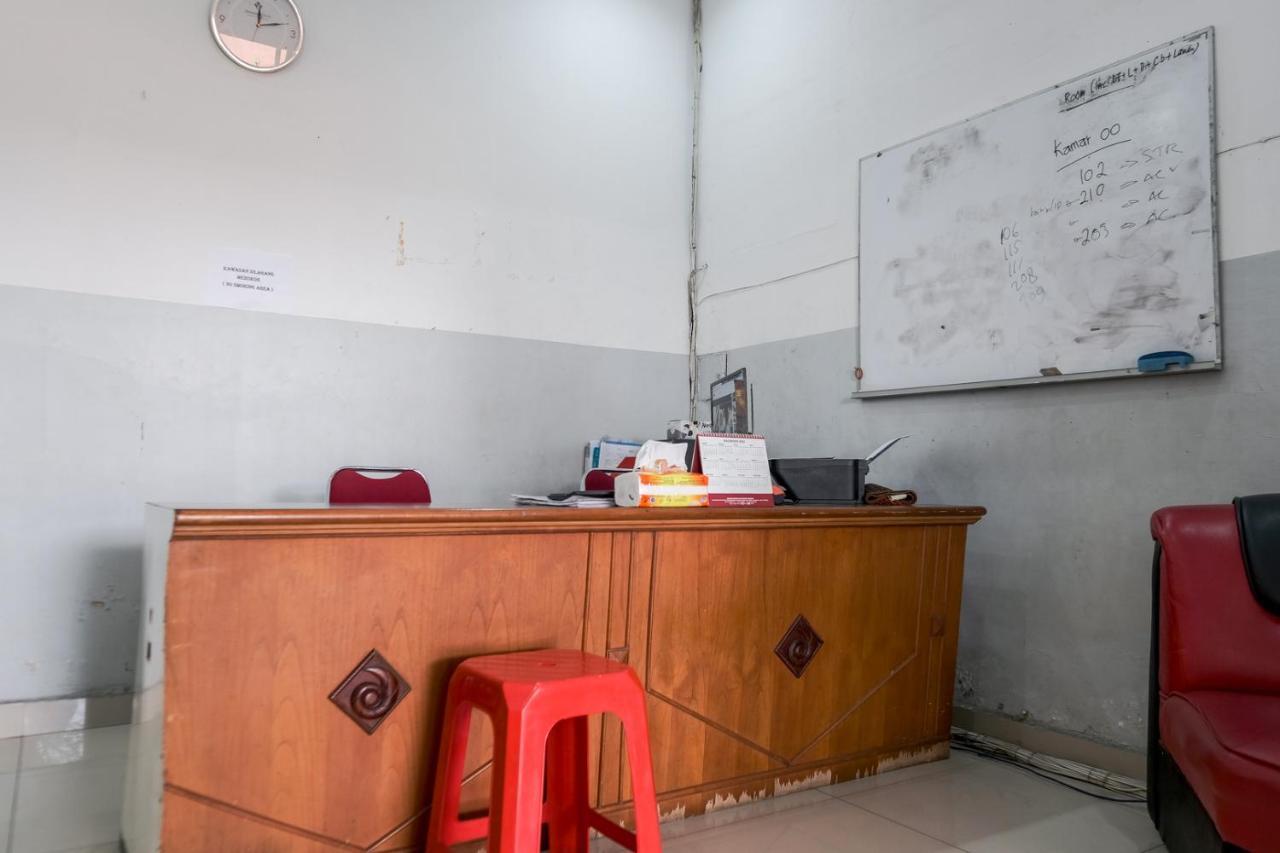 Djaboerigin Mongonsidi Guest House Redpartner Medan Eksteriør billede