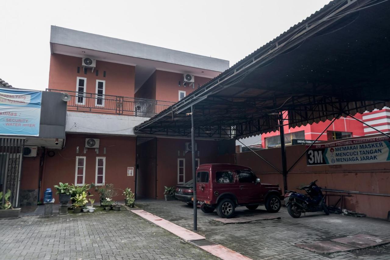 Djaboerigin Mongonsidi Guest House Redpartner Medan Eksteriør billede